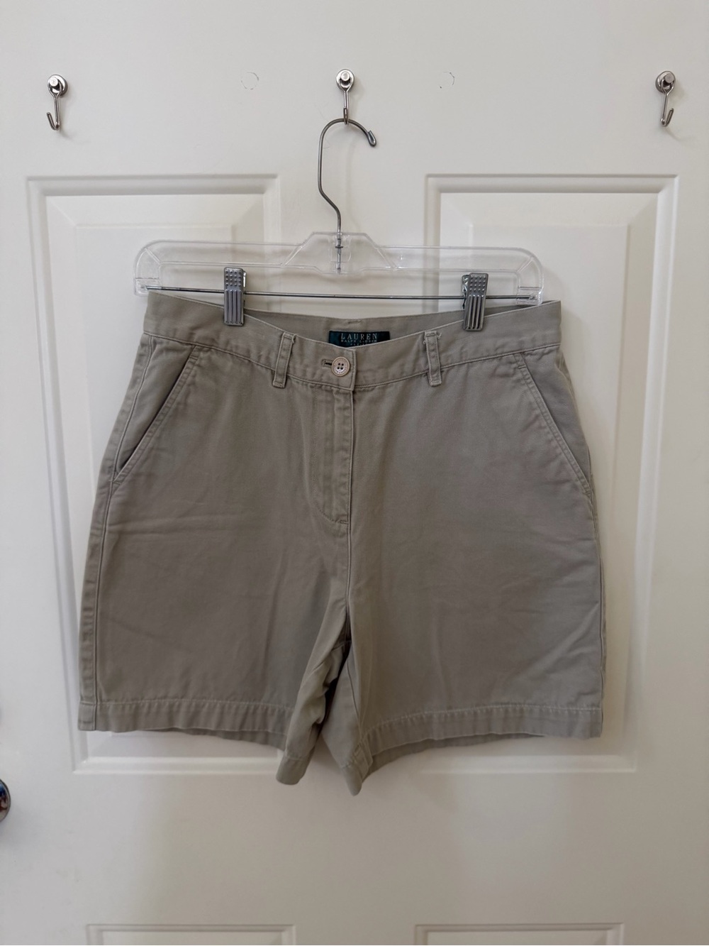 Vintage Y2K Women’s Ralph Lauren Cotton Chino Shorts in Faded Green Size 6P